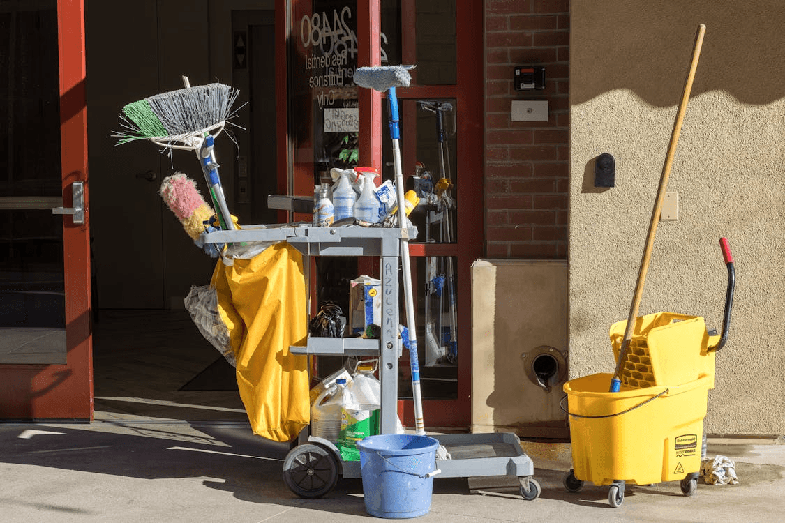 Commercial exterior cleaning